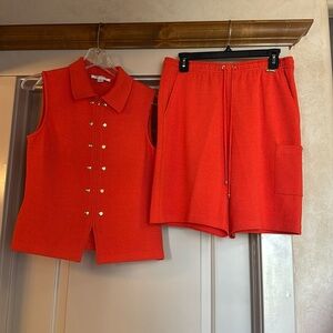 St John Sport 2 Piece Set (top and shorts) small & P